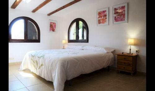 El Perello Villa Sleeps 12 With Pool