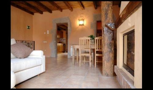 Villa In Perafita Sleeps 4 With Pool And Air Con
