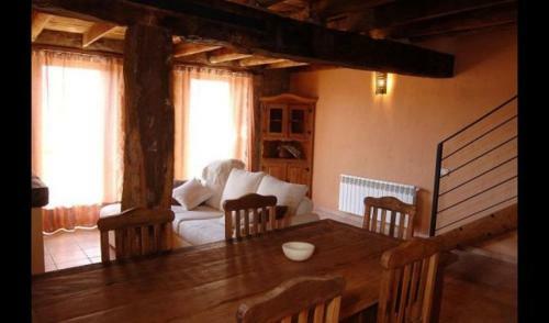 Perafita Villa Sleeps 8 With Pool And Air Con