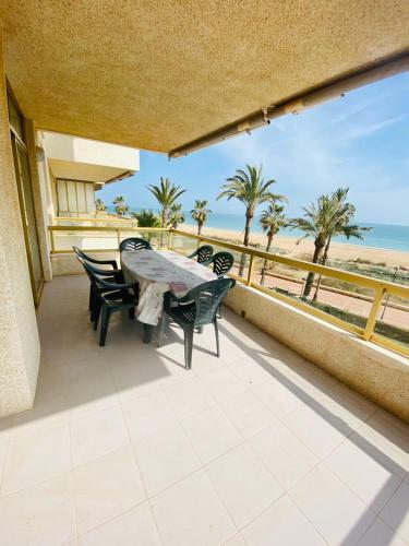 Apartamento Mediterraneo A 1a Linea de Playa