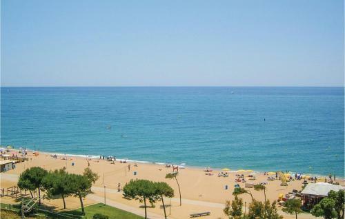 Two-bedroom Apartment In Pineda de Mar