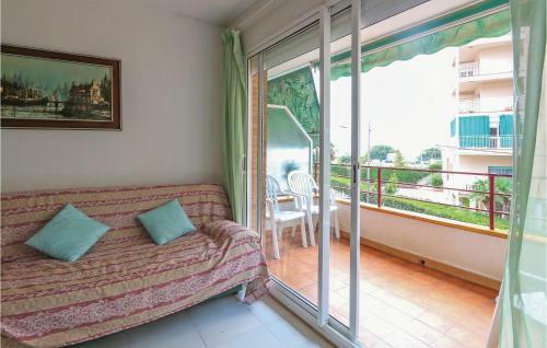Two-bedroom Apartment In Pineda de Mar