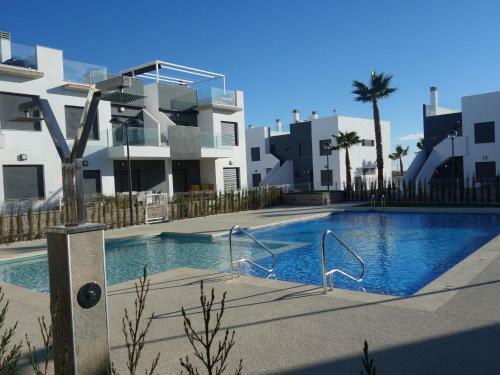 Apartamento Modern Holiday Home With Two Terraces And A Shared Swimming Pool
