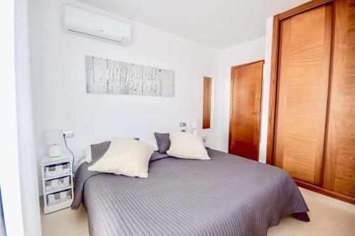 Playa Blanca Villa Sleeps 4 With Pool Air Con And Wifi