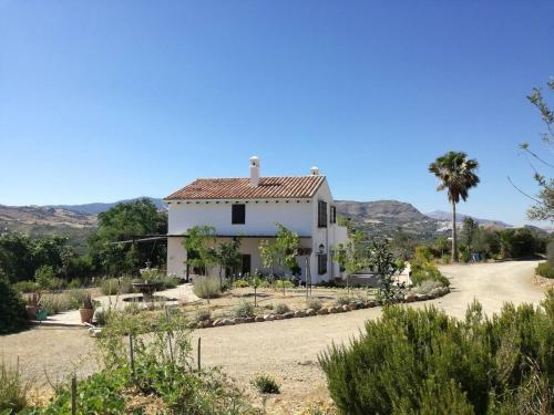 4-bed Andalusian House With Private Pool & Garden!