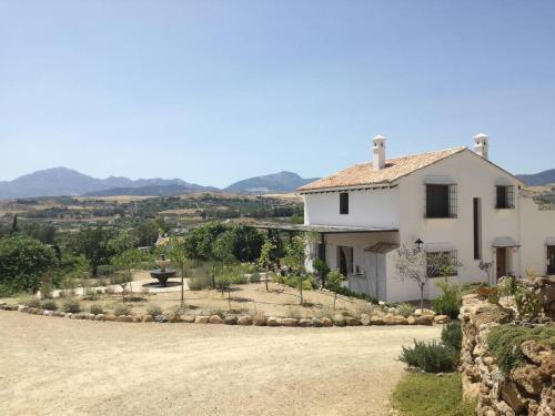 4-bed Andalusian House With Private Pool & Garden!