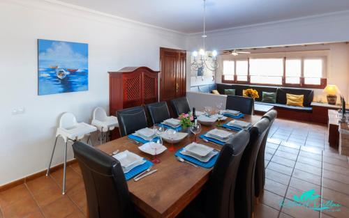 Charming 4-bed Villa In Playa Blanca
