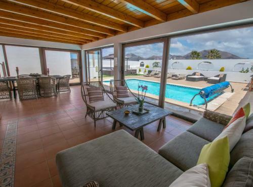 Villa Con Piscina Climatizada Y Jacuzzi