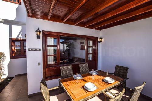 Villa Vistamar - Lh165 By Villas Now Ltd