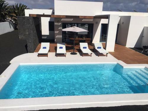 Villa Miramar B4 Private Heated Pool Wifi
