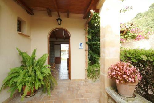 Villa Pont Rom� - El Camp Redo - de Pollen�a Con Piscina, Wifi, AC