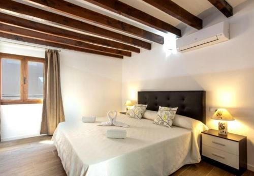 Pollenca Villa Sleeps 8 With Pool Air Con And Wifi