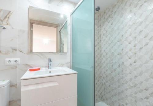 Pollenca Villa Sleeps 8 With Pool Air Con And Wifi