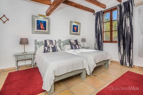 Pollenca Villa Sleeps 12 With Pool And Air Con