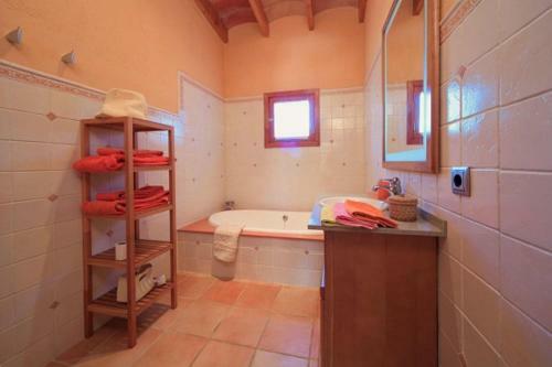Pollenca Villa Sleeps 4 With Pool Air Con And Wifi
