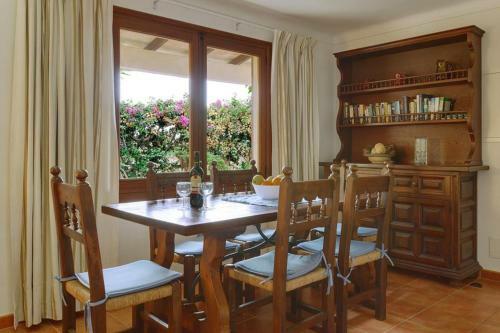 Pollenca Villa Sleeps 6 With Pool Air Con And Wifi
