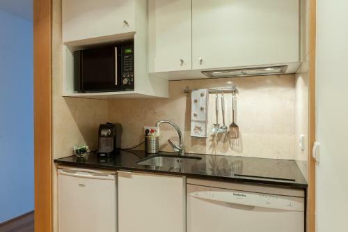 Bartolomeu Beach Apartments