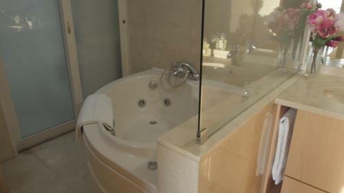 Bartolomeu Beach Apartments