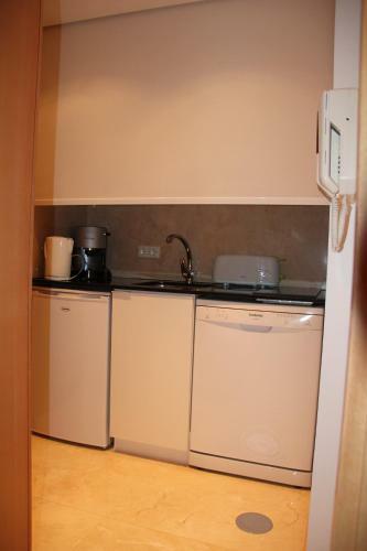 Bartolomeu Beach Apartments