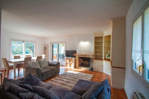 Sant Antoni de Calonge Villa Sleeps 6 Pool Wifi