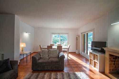 Sant Antoni de Calonge Villa Sleeps 6 Pool Wifi