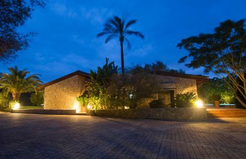 La Casa Del Tala�ot