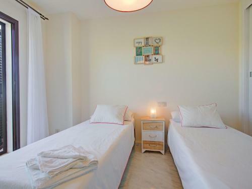 Spacious Apartment In San Roque With Swimming Pool