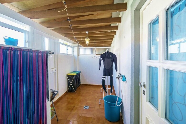 H2o Surfguide Hostel