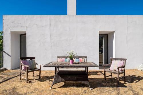 Alentejo Mountain Vacation House