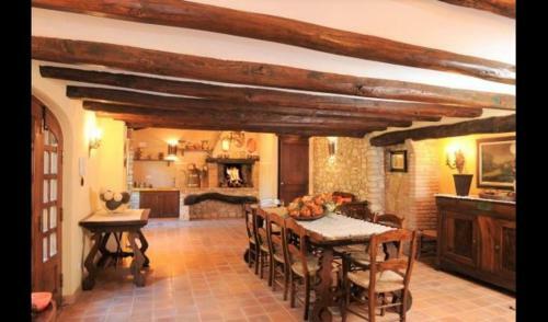 Santa Oliva Villa Sleeps 18 With Pool And Air Con