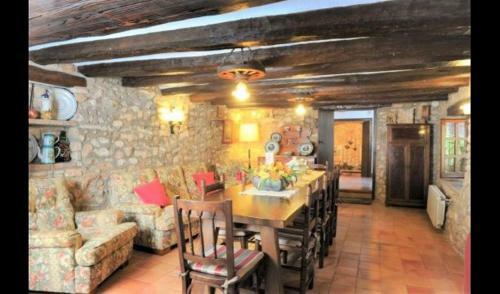 Santa Oliva Villa Sleeps 18 With Pool And Air Con