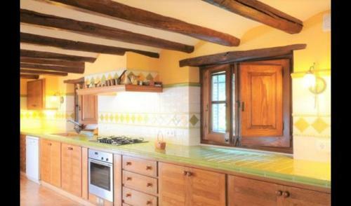 Santa Oliva Villa Sleeps 18 With Pool And Air Con