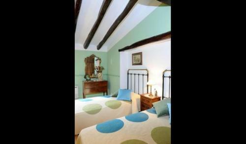 Santa Oliva Villa Sleeps 16 With Pool And Air Con