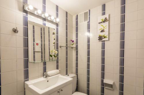 Apartamento Homeholidaysrentals Regard