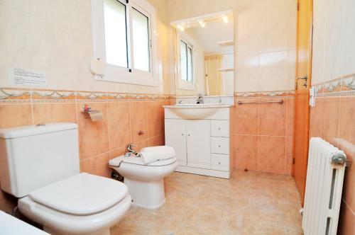 Villa Homeholidaysrentals Madison House