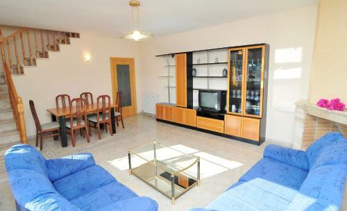 Villa Homeholidaysrentals Madison House