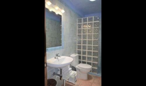 Villa In Cantallops Sleeps 6 With Pool And Air Con