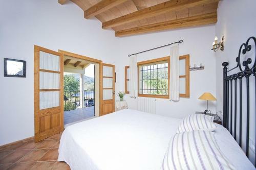 Selva Villa Sleeps 8 With Pool Air Con And Wifi