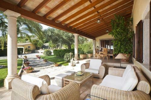 Selva Villa Sleeps 8 With Pool Air Con And Wifi