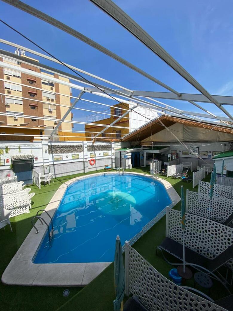 Hostal Avenida Andalucia - Solo Adultos