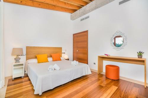 Selva Villa Sleeps 6 With Pool And Air Con