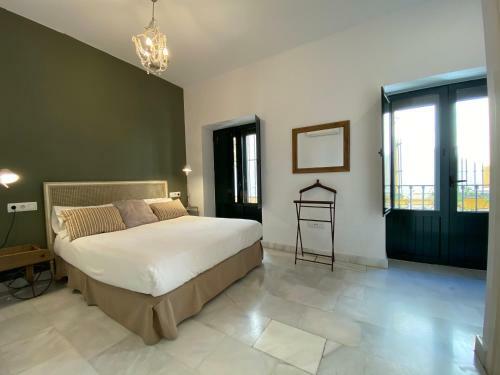Apartamento Suites Plaza de Los Refinadores, Maestranza