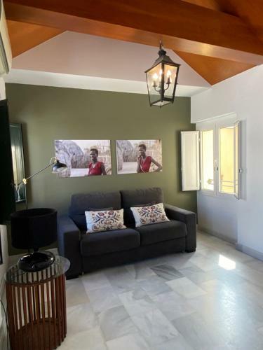Apartamento Suites Plaza de Los Refinadores, Maestranza