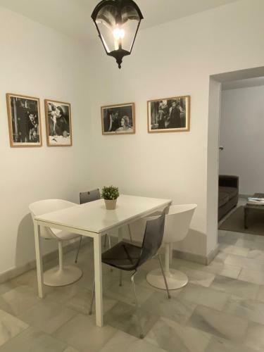 Apartamento Suites Plaza de Los Refinadores, Maestranza