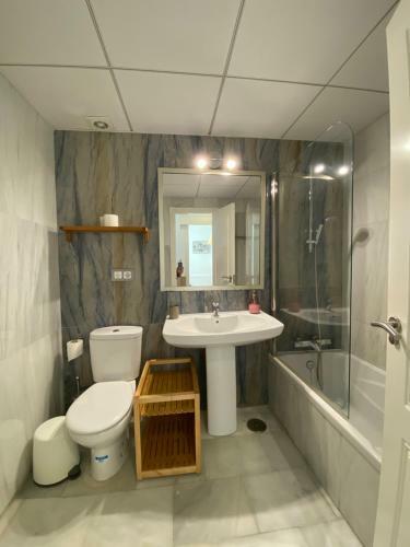 Apartamento Suites Plaza de Los Refinadores, Maestranza