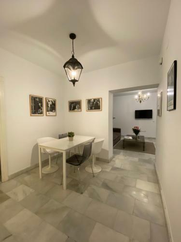 Apartamento Suites Plaza de Los Refinadores, Maestranza
