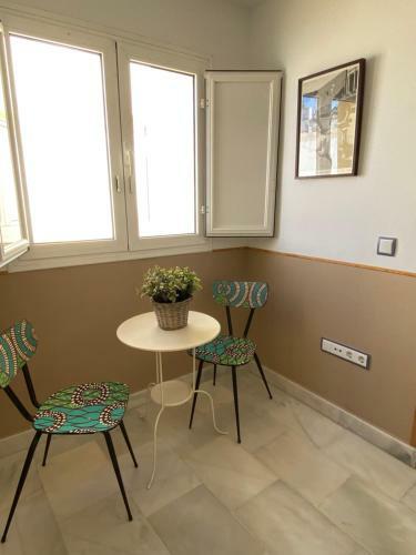 Apartamento Suites Plaza de Los Refinadores, Maestranza
