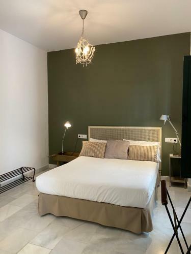 Apartamento Suites Plaza de Los Refinadores, Maestranza