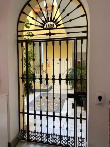 Apartamento Suites Plaza de Los Refinadores, Maestranza