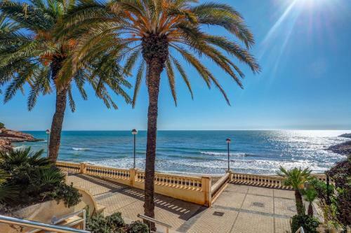 La Marina Sea Front Apartment By Hello Apartments Sitges